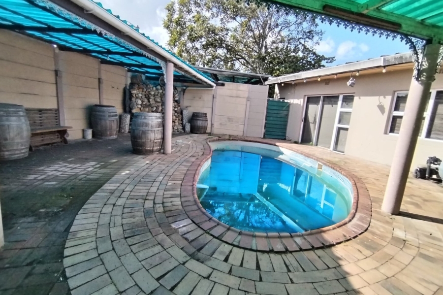 4 Bedroom Property for Sale in Protea Heights Western Cape
